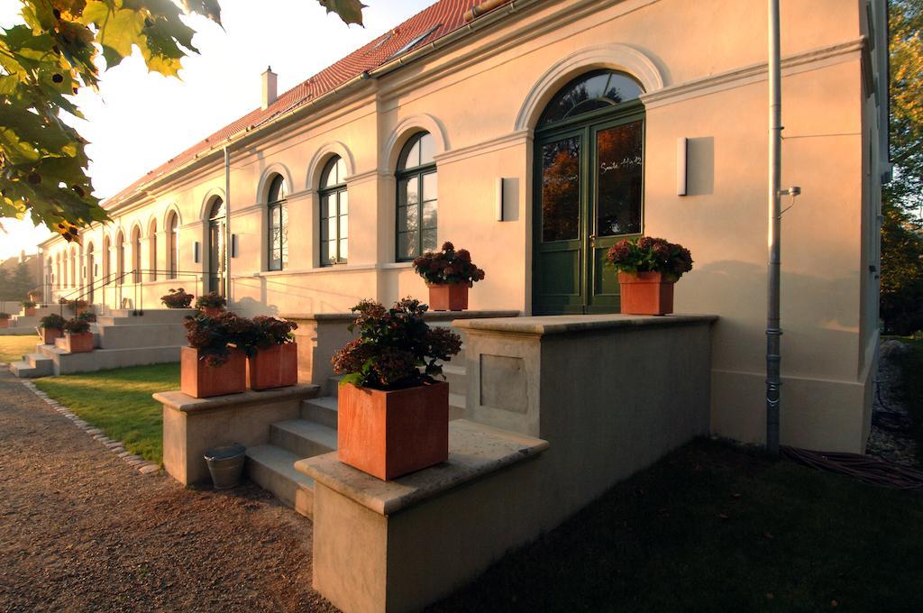 Kavaliershaus Suitehotel am Finckenersee Zimmer foto